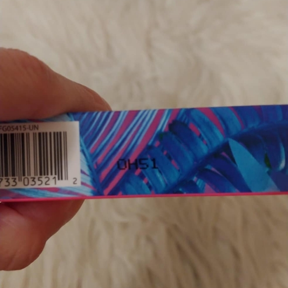 💖FIRM! NWT TARTE UNLEASHED EYESHADOW PALETTE WITH TRAVEL SIZE BIG EGO MASCARA - Picture 6 of 15